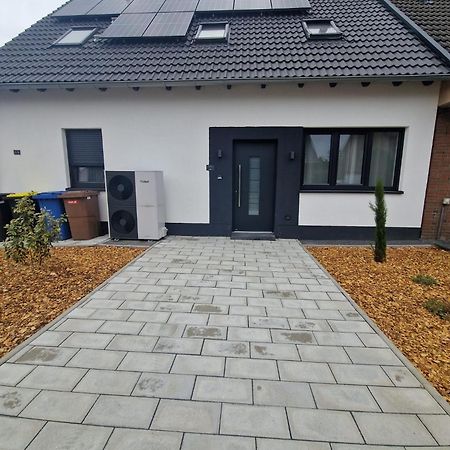 New & Modern Apartment Near Duesseldorf Виллих Экстерьер фото